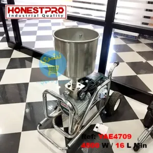 Pompe Airless Enduit et Peinture 4500 W 16 L Honestpro YAE4709 vue de Haut sur son Godet en inox avec référence et caractéristique ainsi que le logo officielle du fabricant Honestpro et le logo du site Ecommerce distributeur de produit, Necheri (نشري)